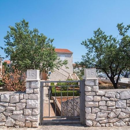 Apartments Batinic Supetar Zewnętrze zdjęcie