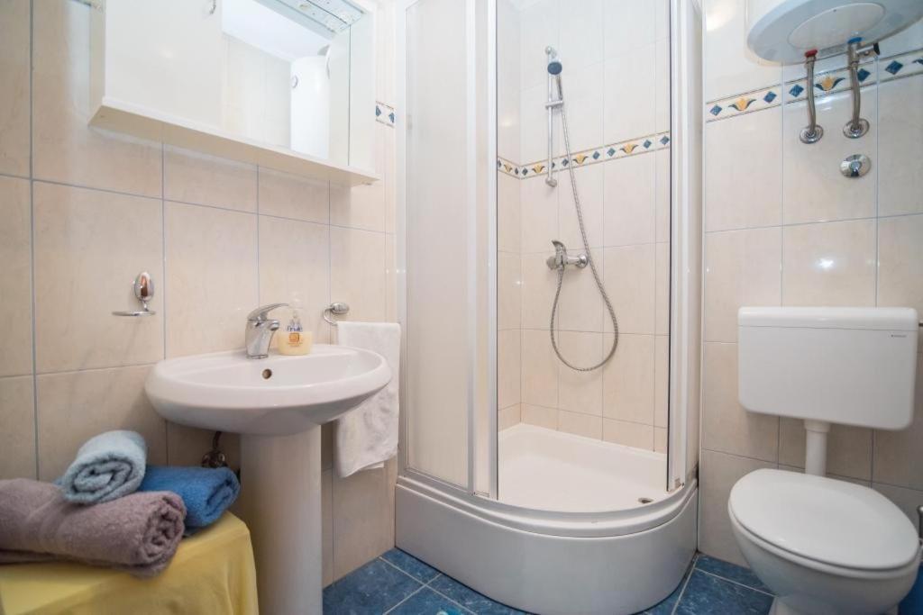 Apartments Batinic Supetar Zewnętrze zdjęcie